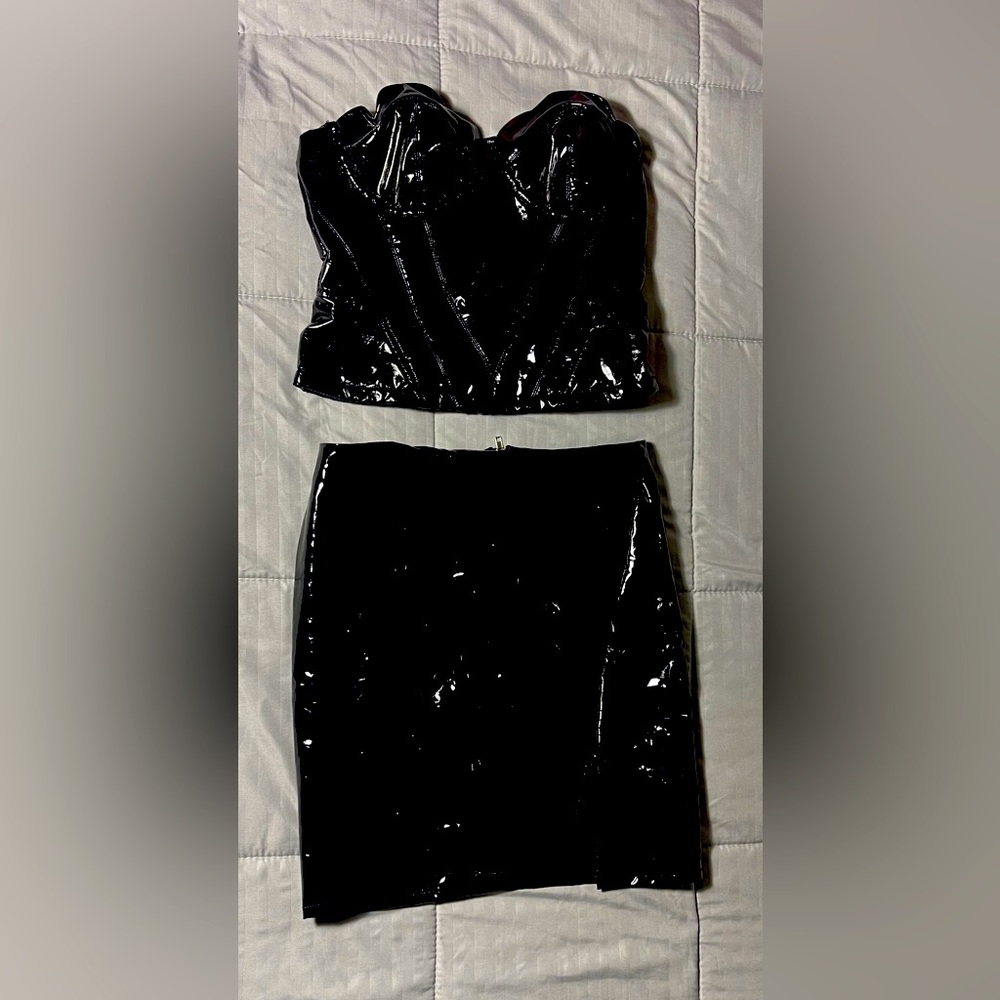 Fashion, nova, leather, two-piece set.